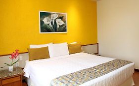 Mengo Palace Hotel